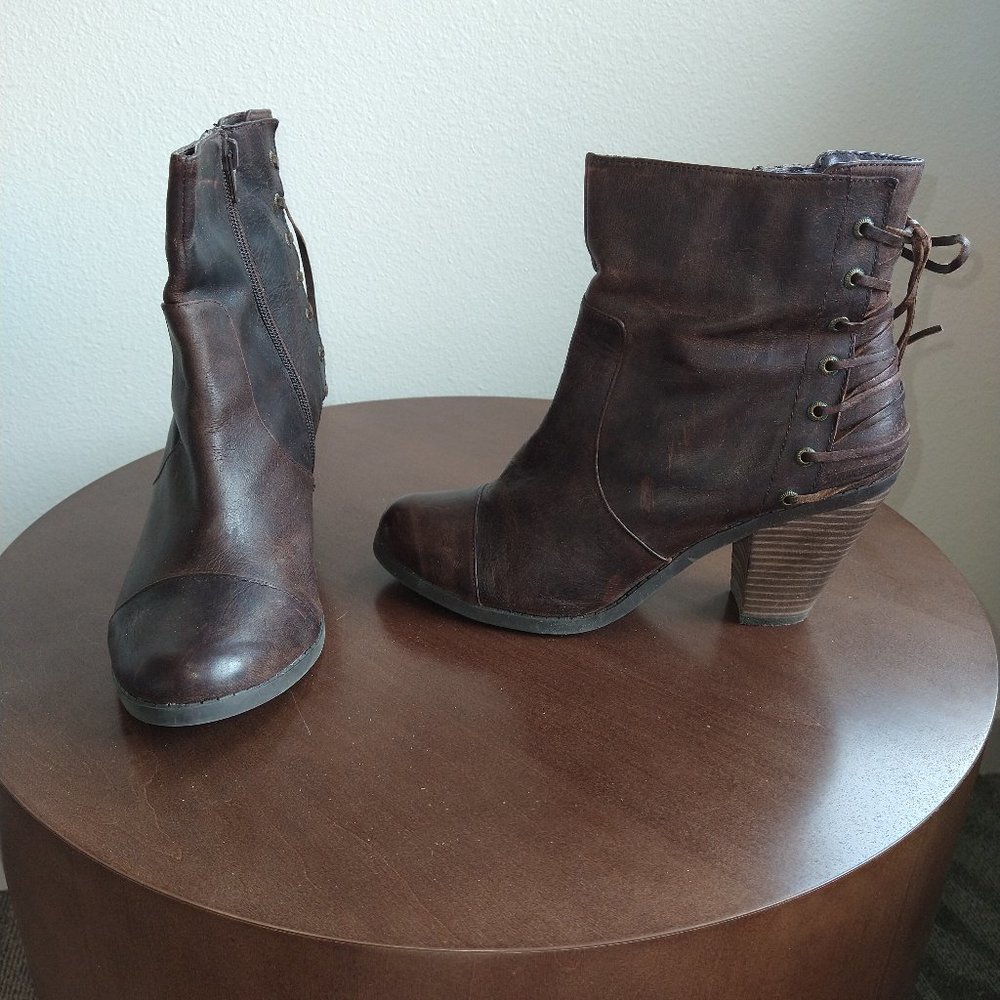 Adam Tucker Brown Distressed Leather Ankle Boot Woman's Size 8.5